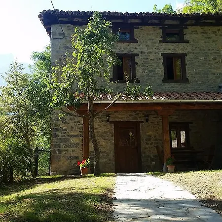 Casa La Ribera بيت للعطل